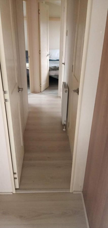 Caledonian Caravan Jaywick Sands Екстериор снимка