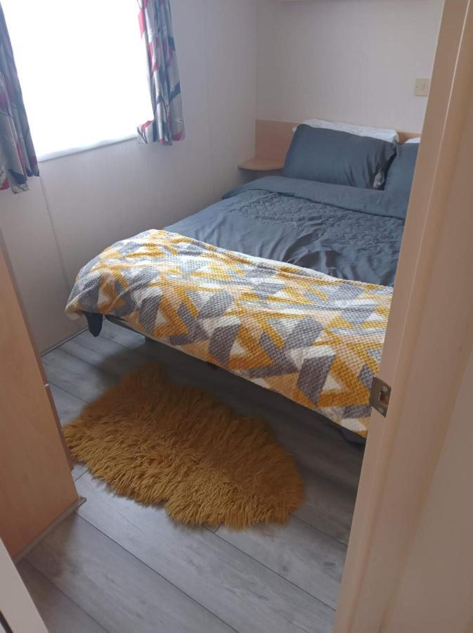 Caledonian Caravan Jaywick Sands Екстериор снимка