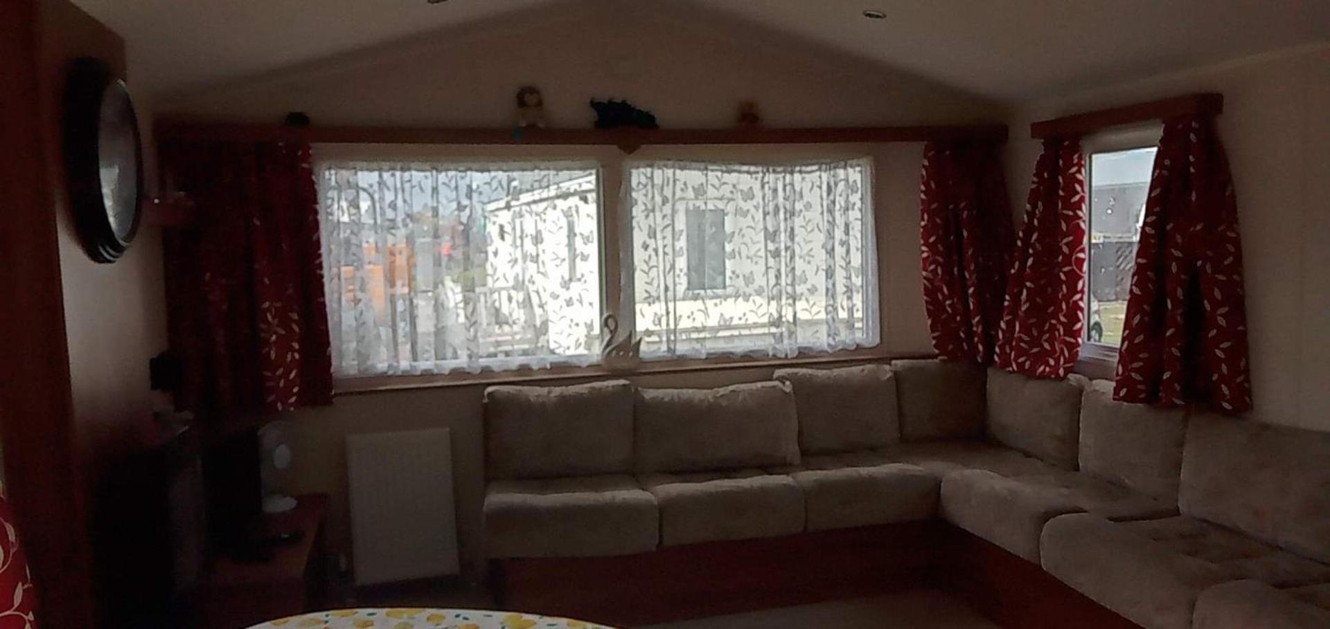 Caledonian Caravan Jaywick Sands Екстериор снимка