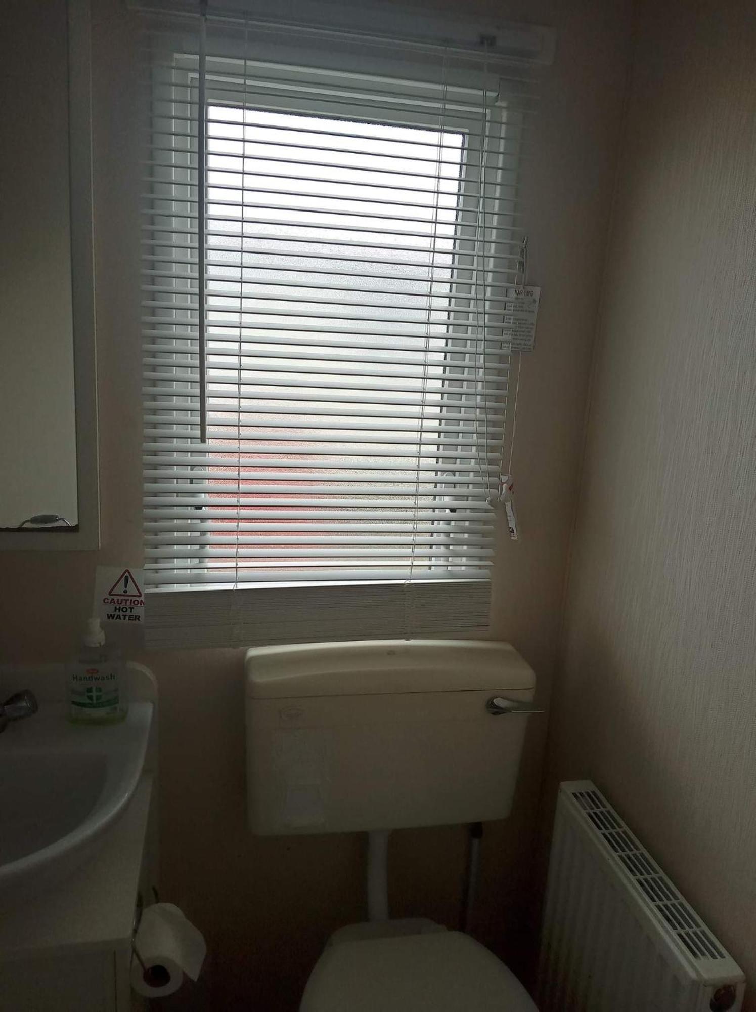 Caledonian Caravan Jaywick Sands Екстериор снимка