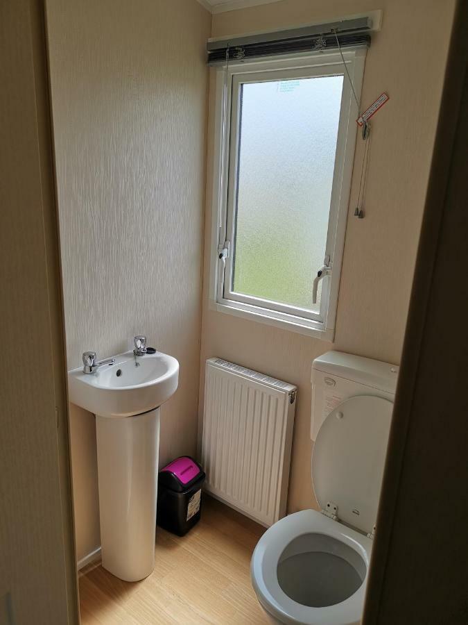 Caledonian Caravan Jaywick Sands Екстериор снимка